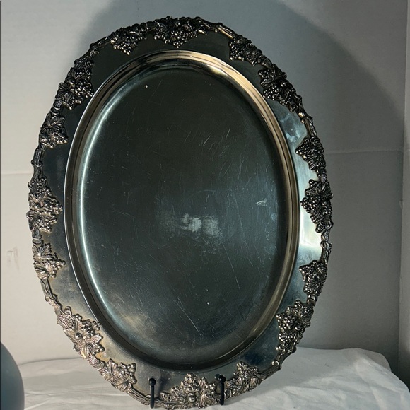 Elegant SilverPlatter 13 x 17 inches Vintage